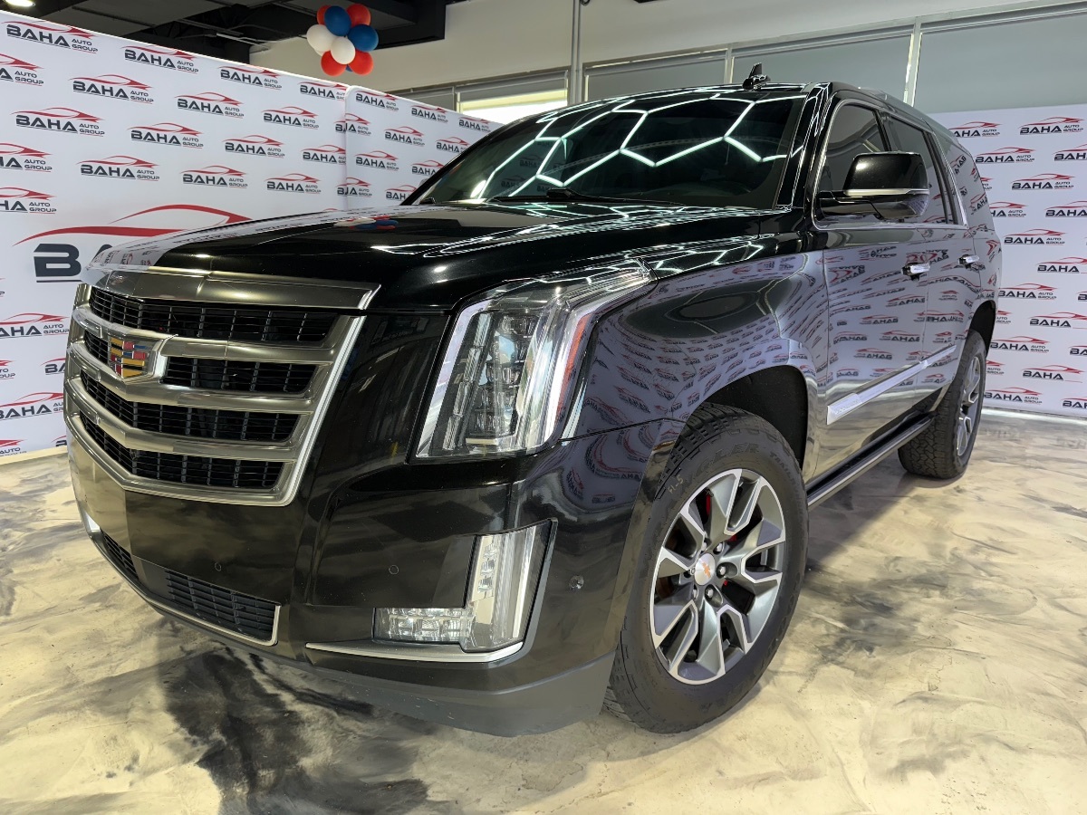 2019 Cadillac Escalade Premium Luxury photo 3