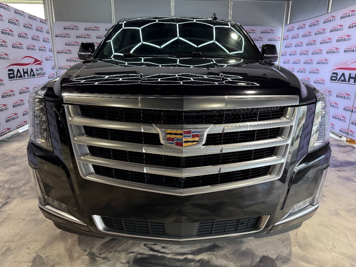 2019 Cadillac Escalade Premium Luxury photo 4