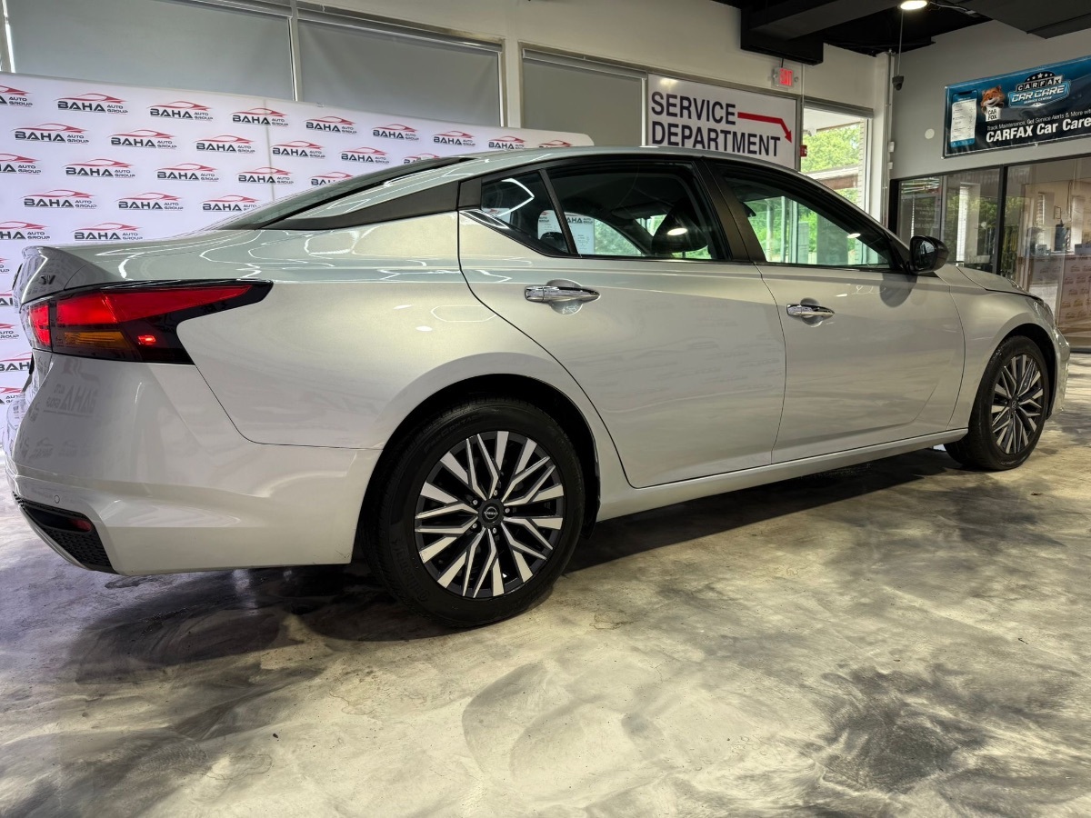 2024 Nissan Altima 2.5 SV photo 4
