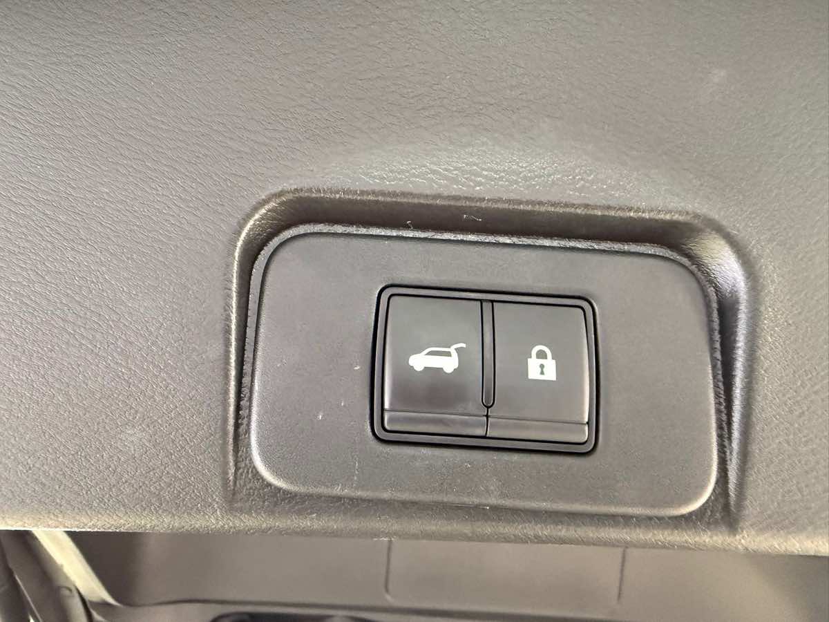 2023 Nissan Rogue SV - Photo 72