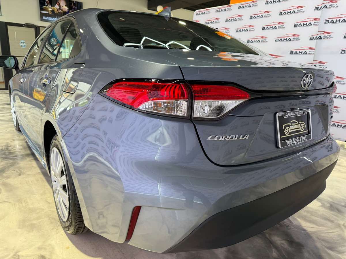 2025 Toyota Corolla LE photo 8