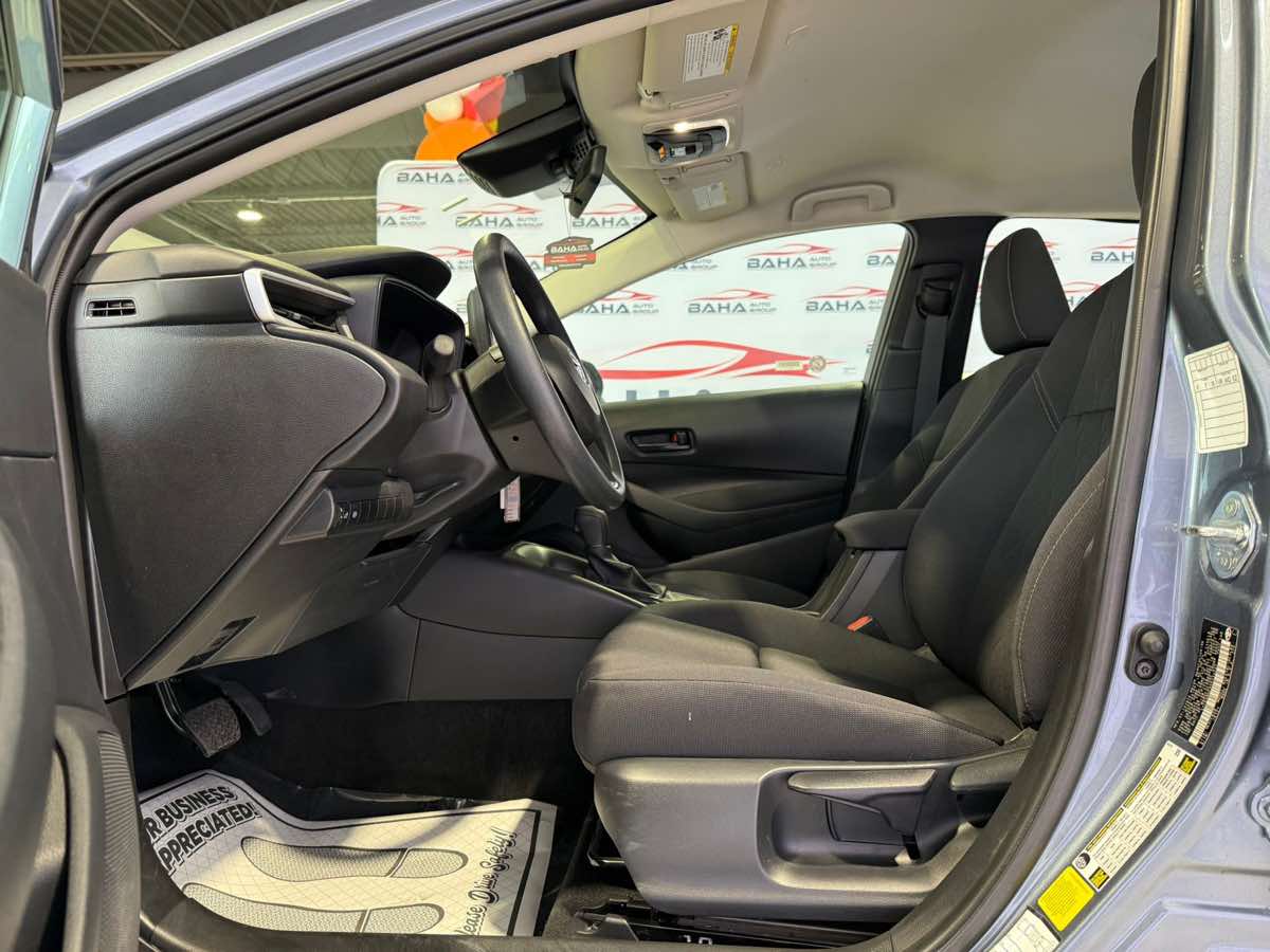 2025 Toyota Corolla LE photo 12