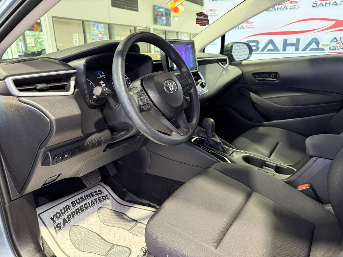 2025 Toyota Corolla LE photo 13