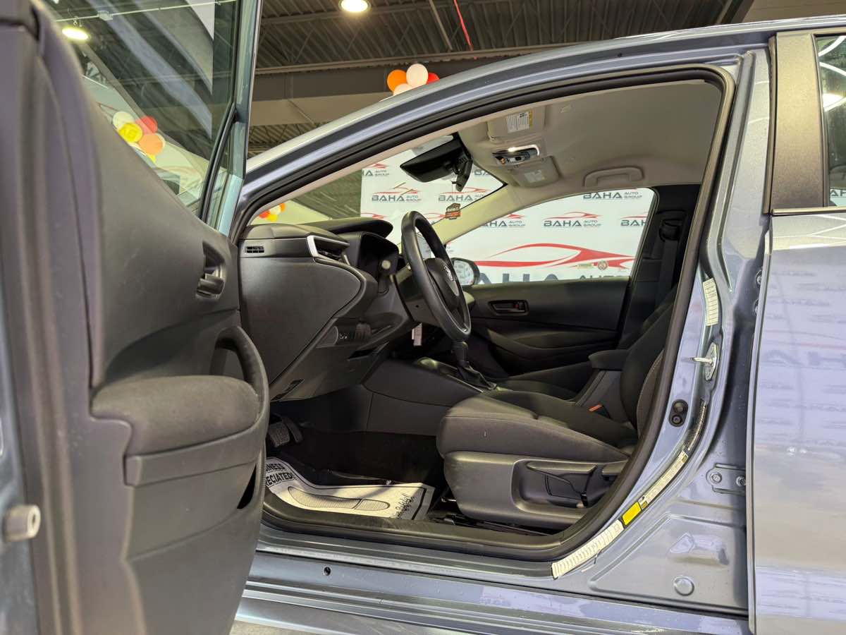2025 Toyota Corolla LE photo 19
