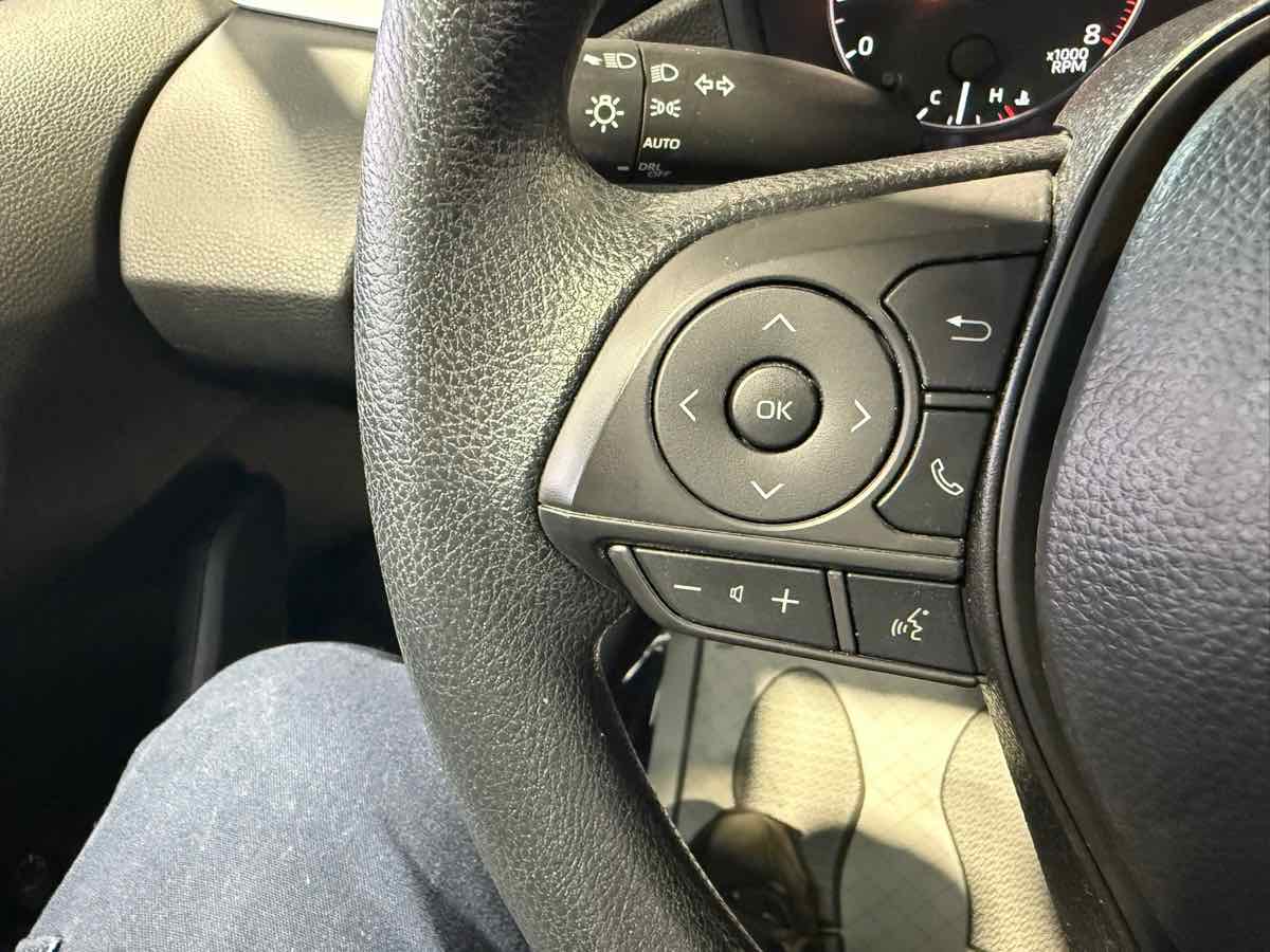 2025 Toyota Corolla LE photo 22