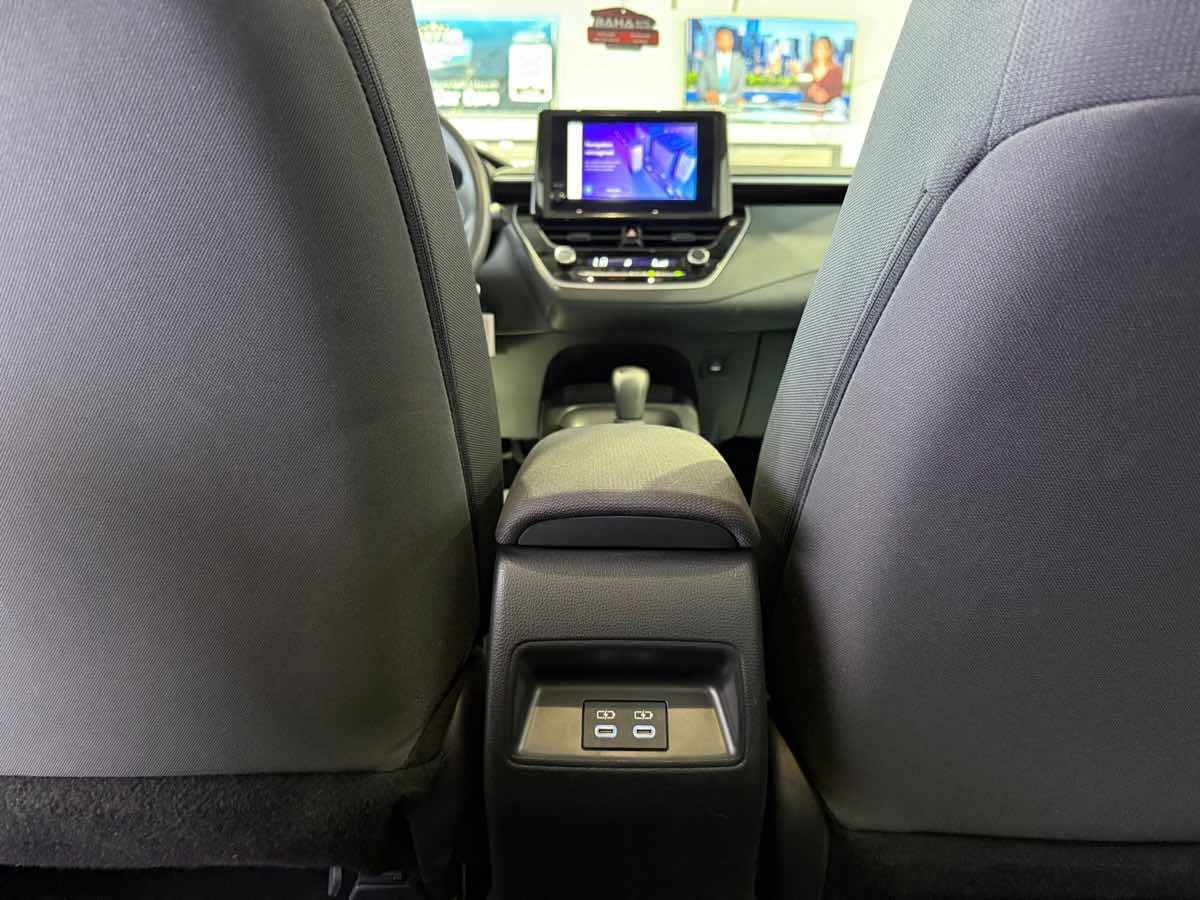2025 Toyota Corolla LE photo 48