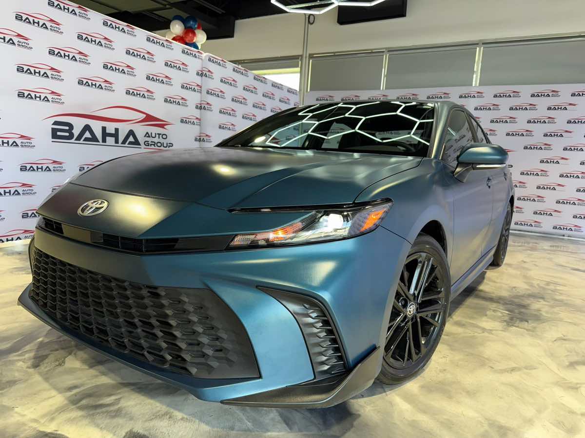 2025 Toyota Camry SE photo 2