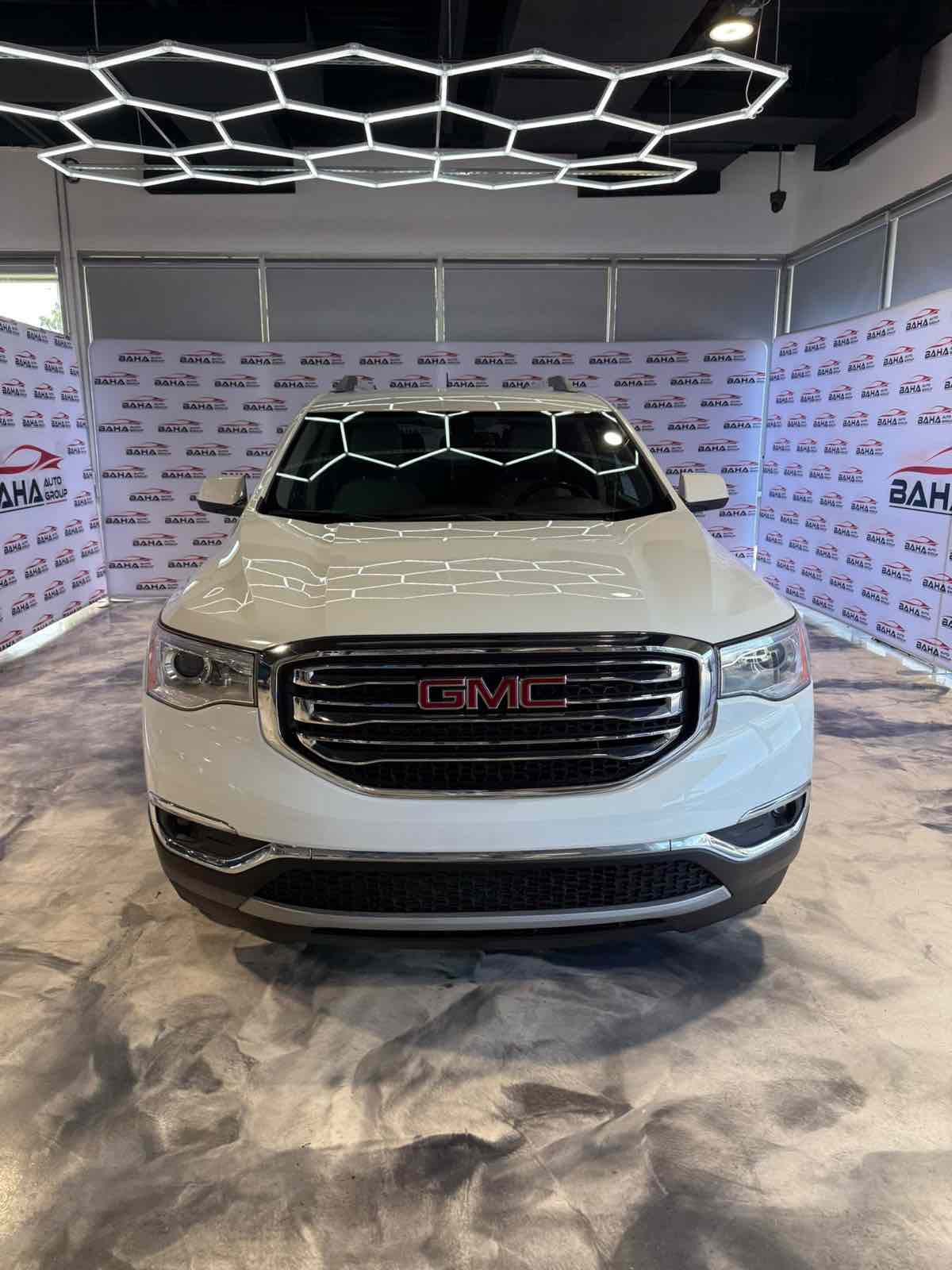 2017 GMC Acadia SLT-1 - Photo 8