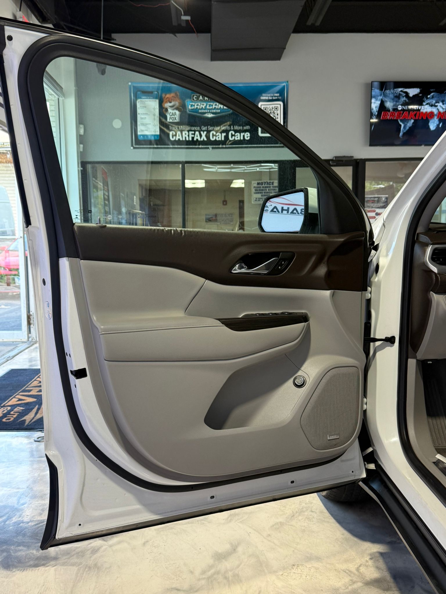2017 GMC Acadia SLT-1 - Photo 11