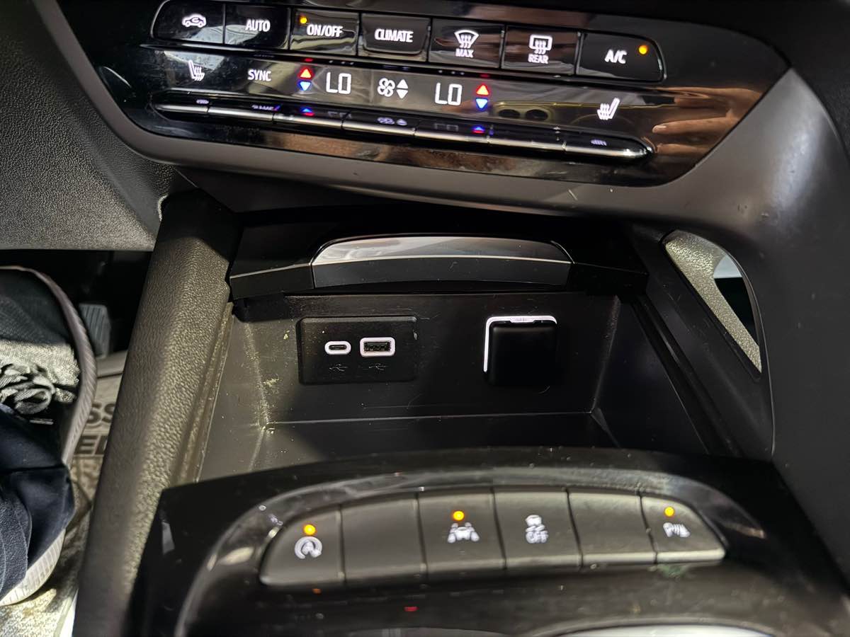2021 Buick Envision Preferred photo 41