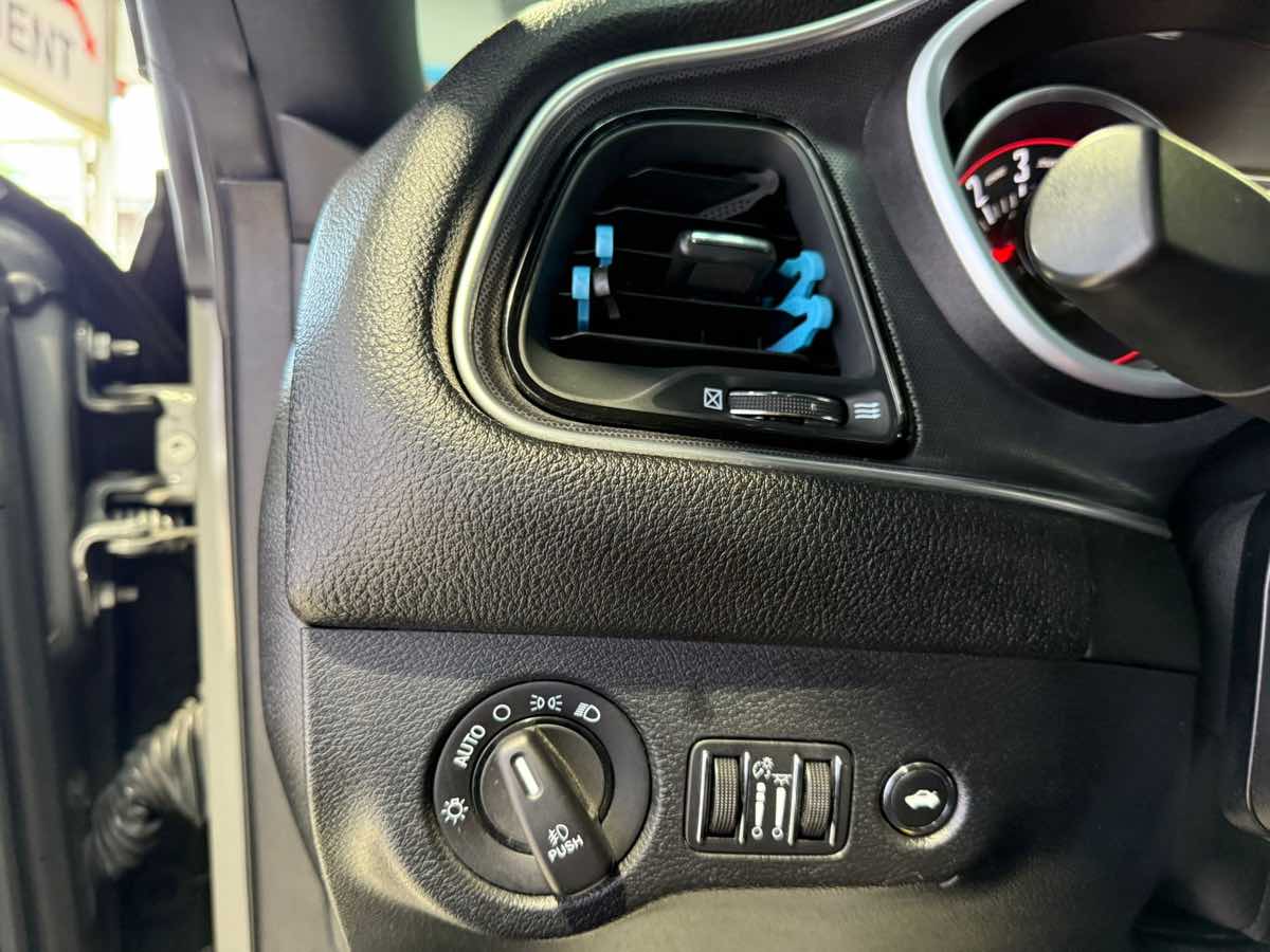 2017 Dodge Challenger GT photo 23