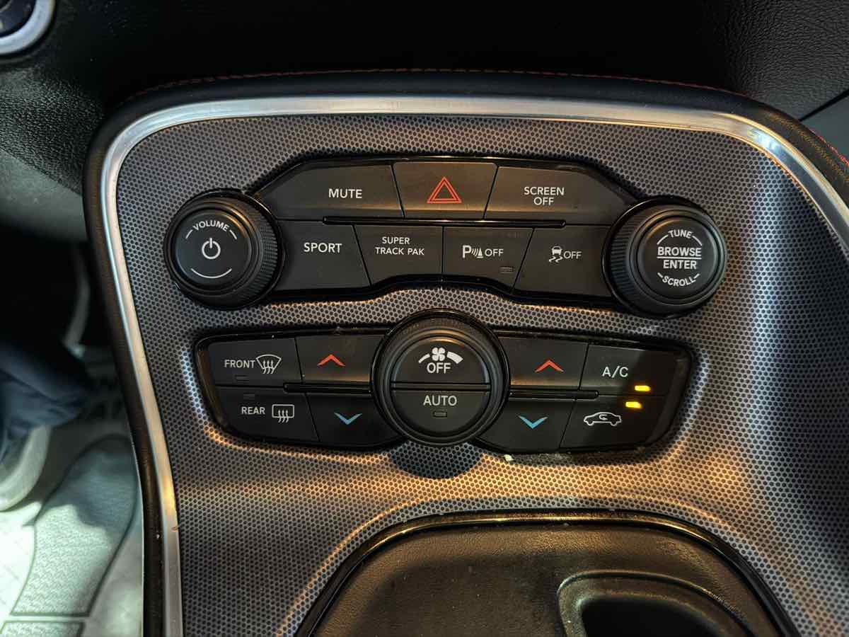 2017 Dodge Challenger GT photo 28