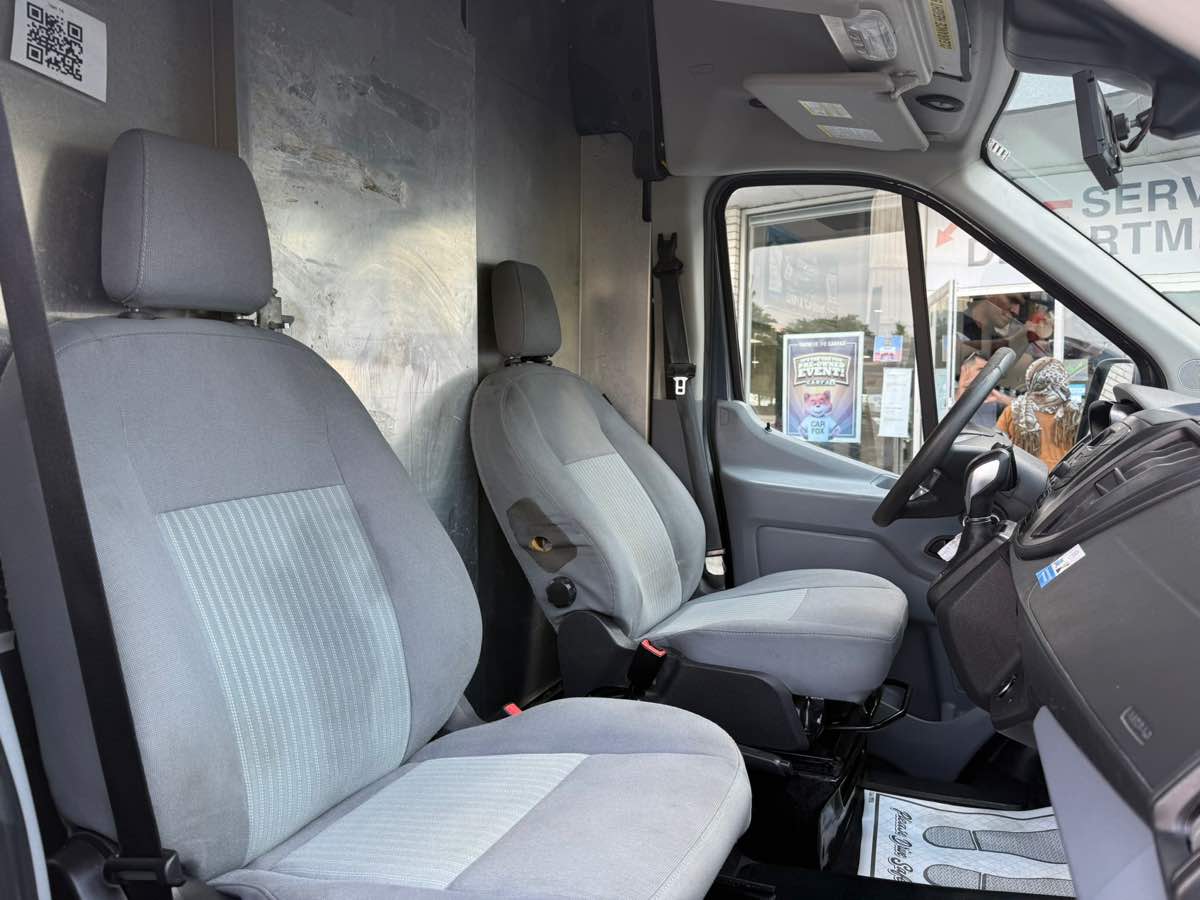 2019 Ford Transit Van photo 31