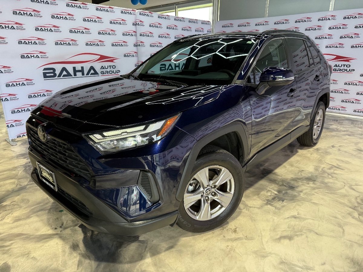 2022 Toyota RAV4 XLE photo 2