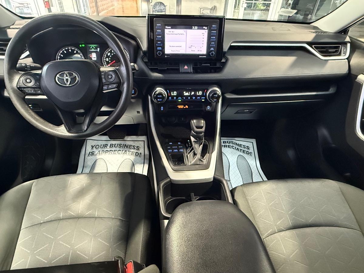 2022 Toyota RAV4 XLE photo 27