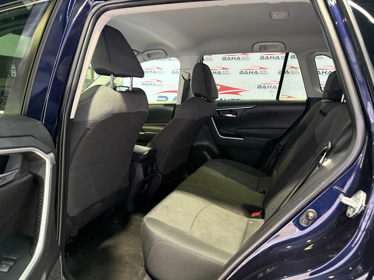 2022 Toyota RAV4 XLE photo 34