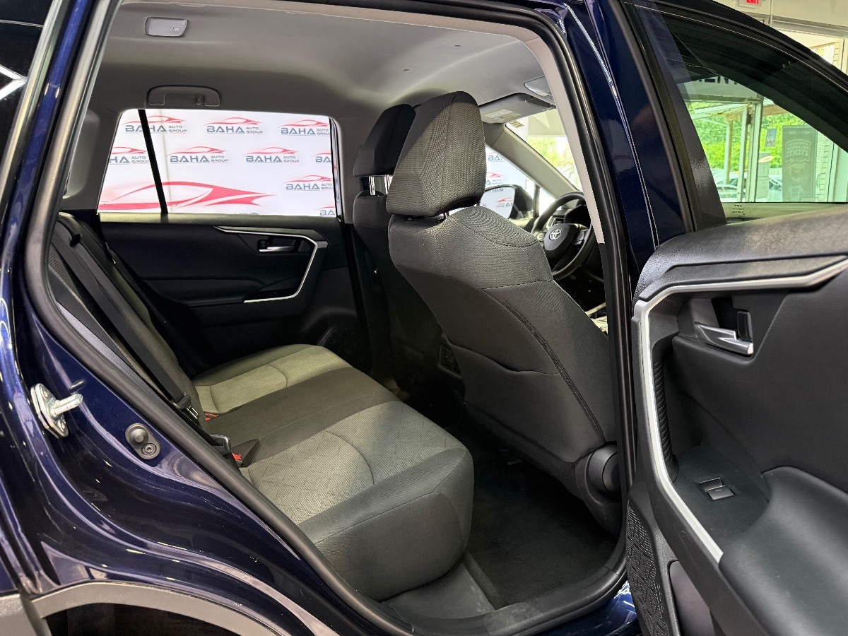 2022 Toyota RAV4 XLE photo 39
