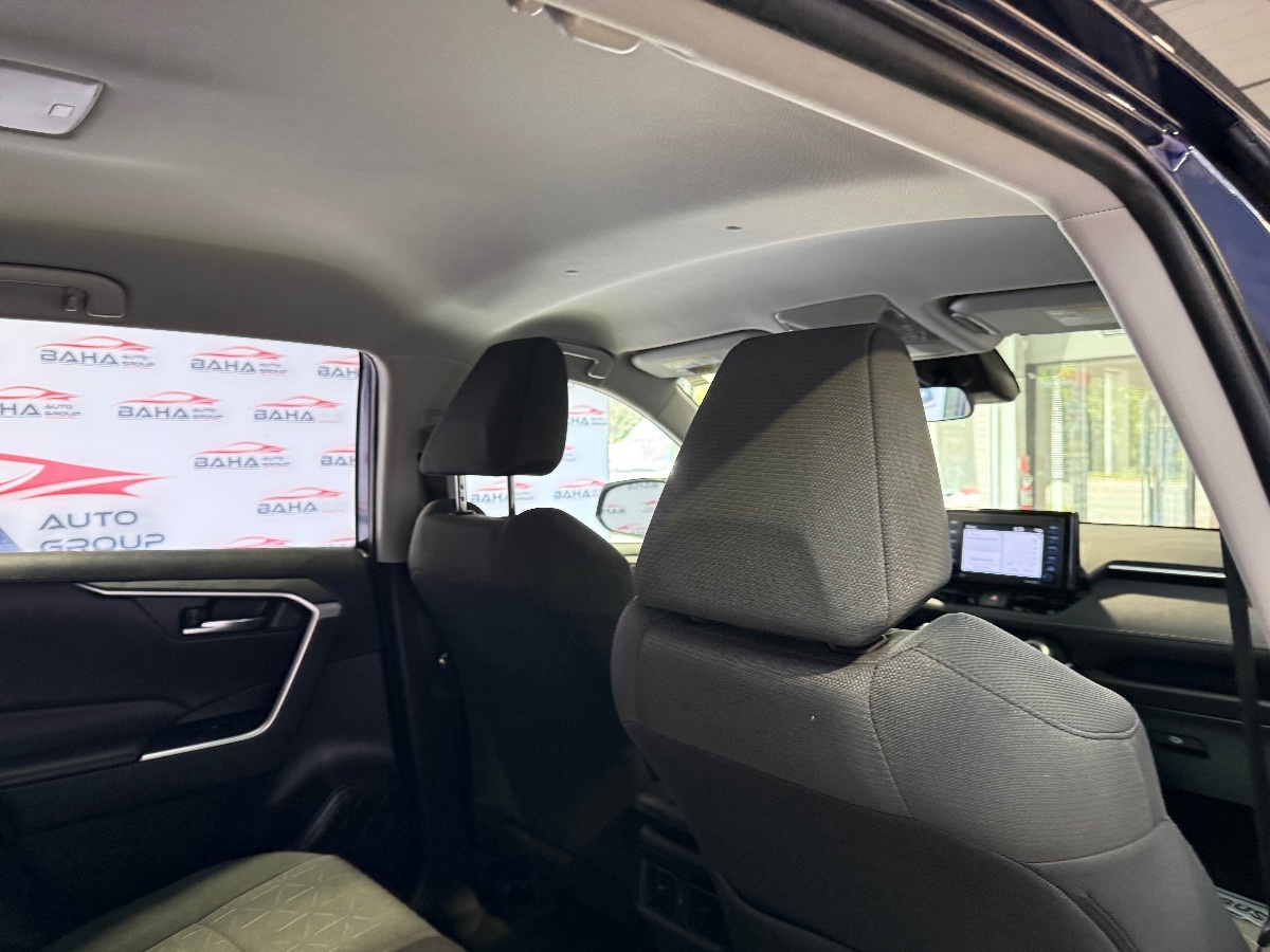 2022 Toyota RAV4 XLE photo 41