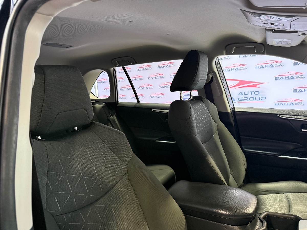 2022 Toyota RAV4 XLE photo 44