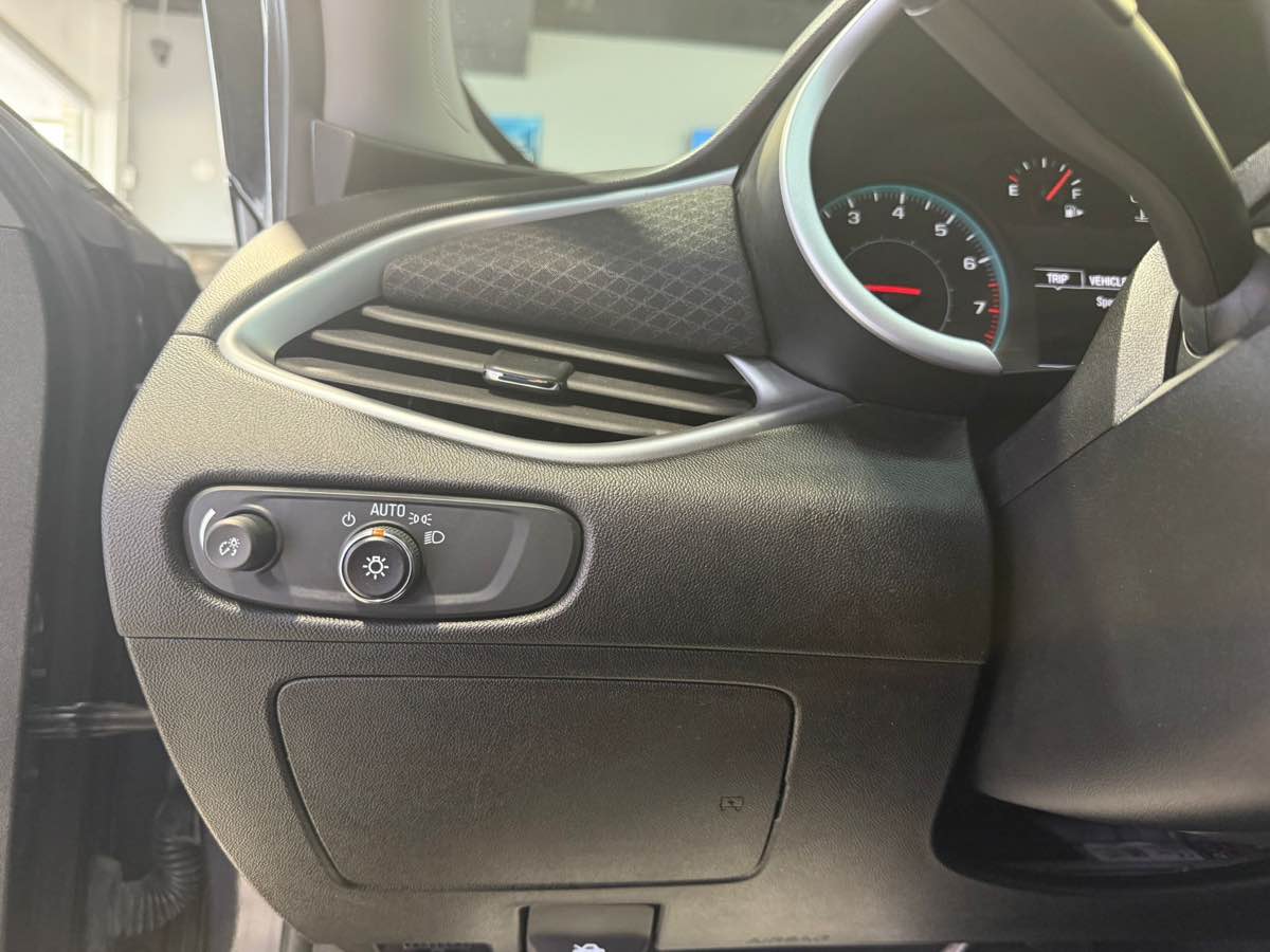 2023 Chevrolet Malibu 1LT photo 13