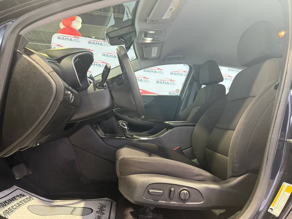 2023 Chevrolet Malibu 1LT photo 11