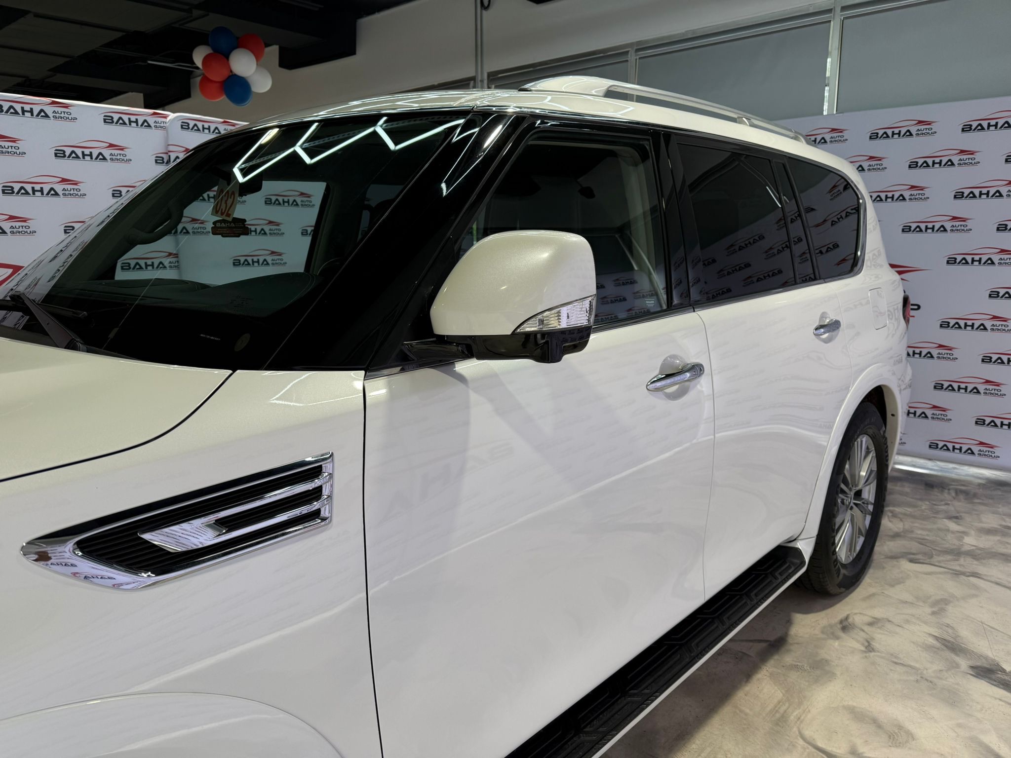 2021 Infiniti QX80 Luxe photo 7