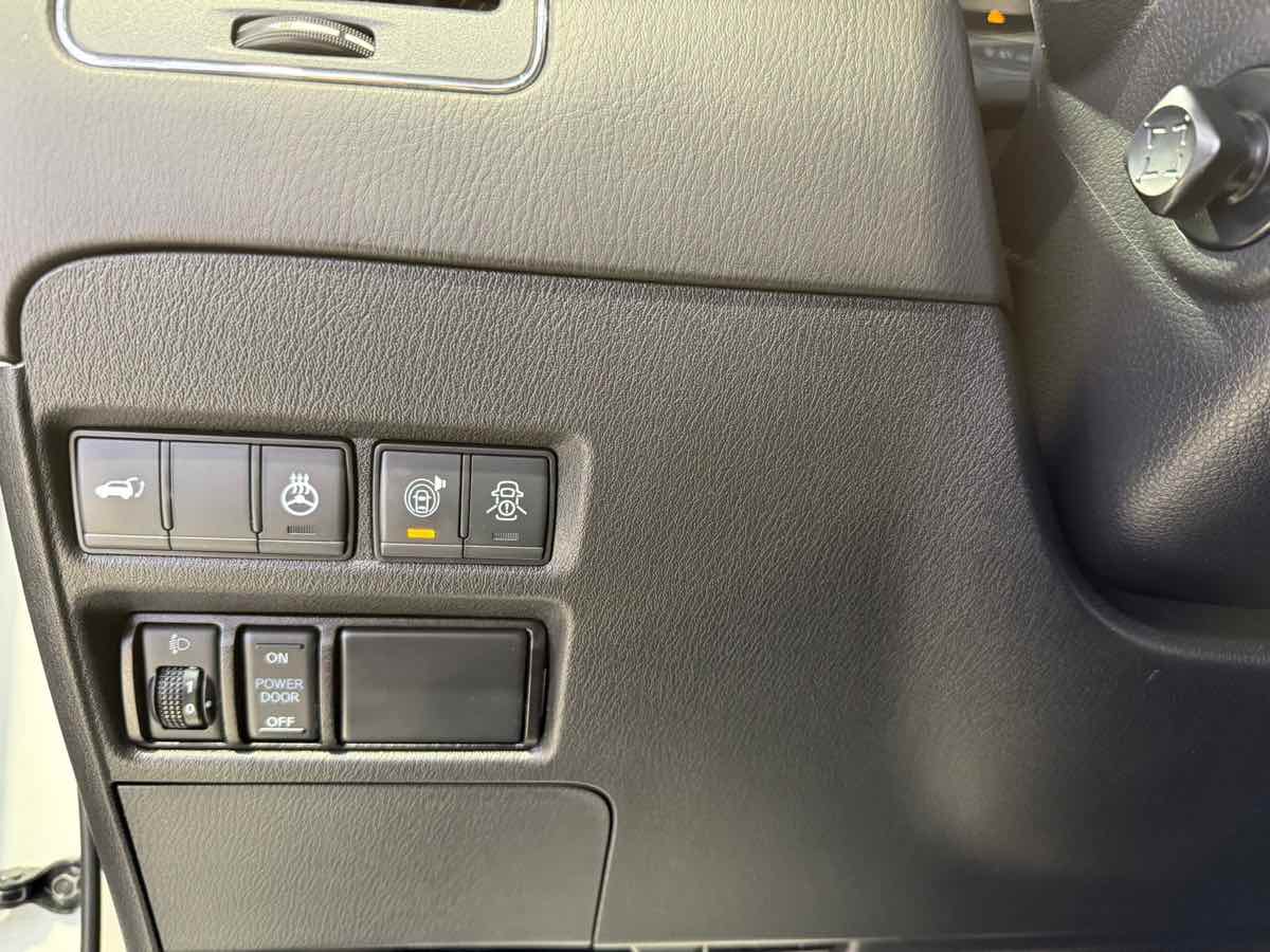 2021 Infiniti QX80 Luxe photo 17