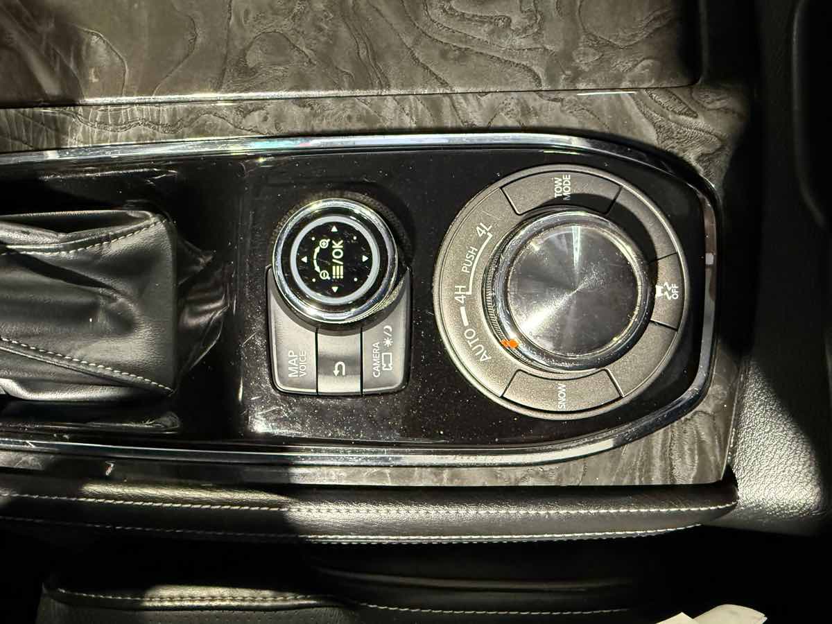 2021 Infiniti QX80 Luxe photo 23