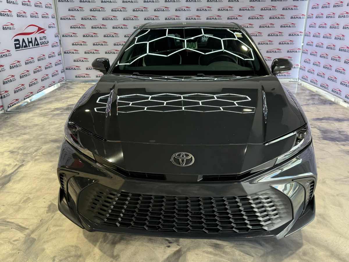 2025 Toyota Camry SE photo 2