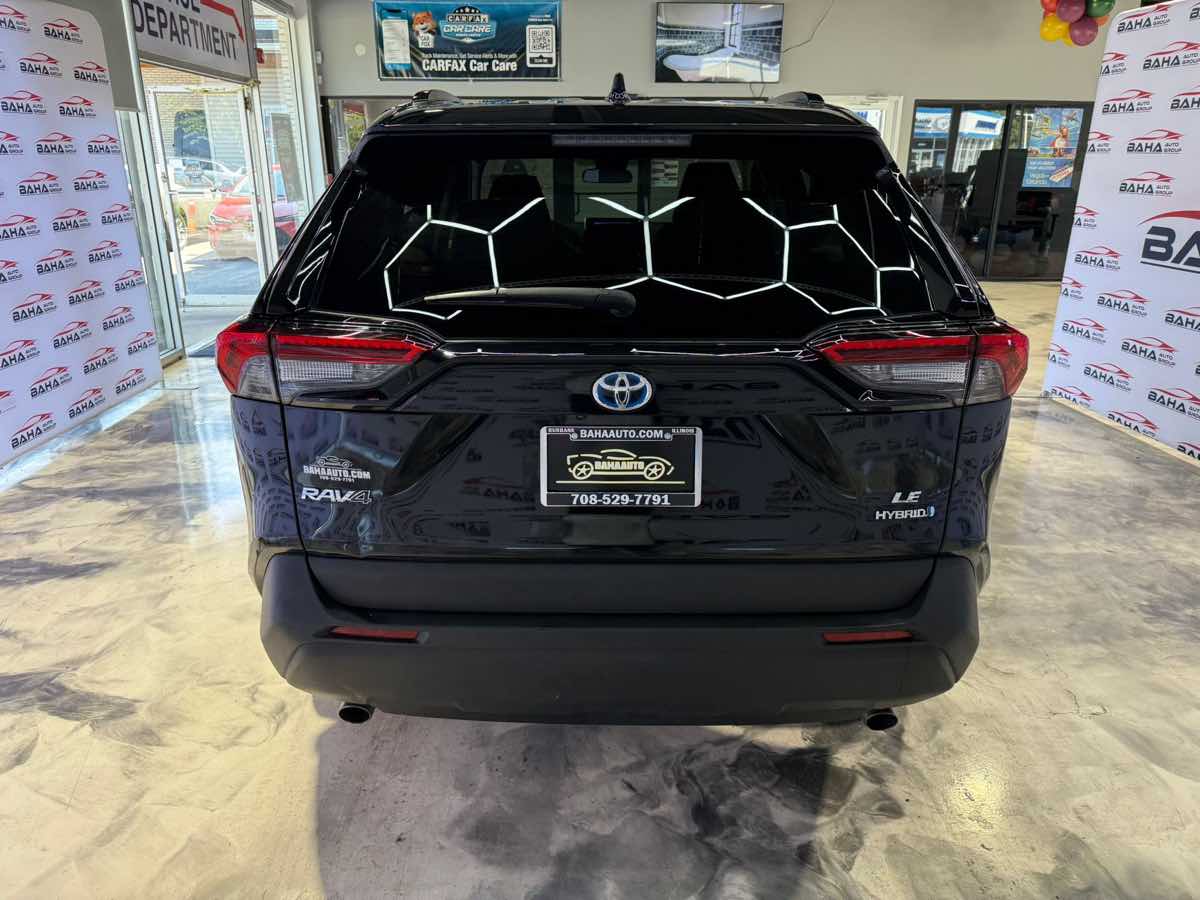2023 Toyota RAV4 Hybrid LE photo 4