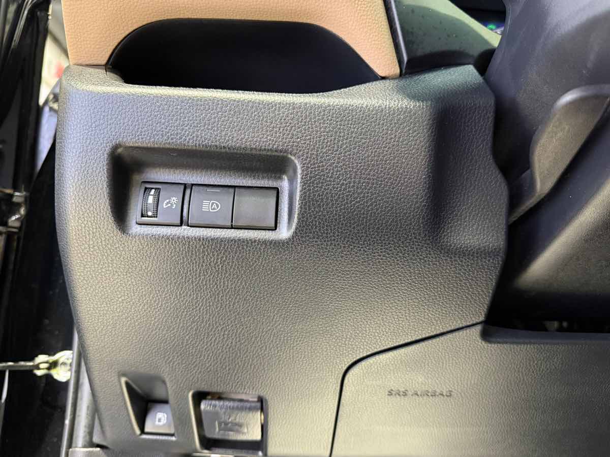 2023 Toyota RAV4 Hybrid LE photo 16