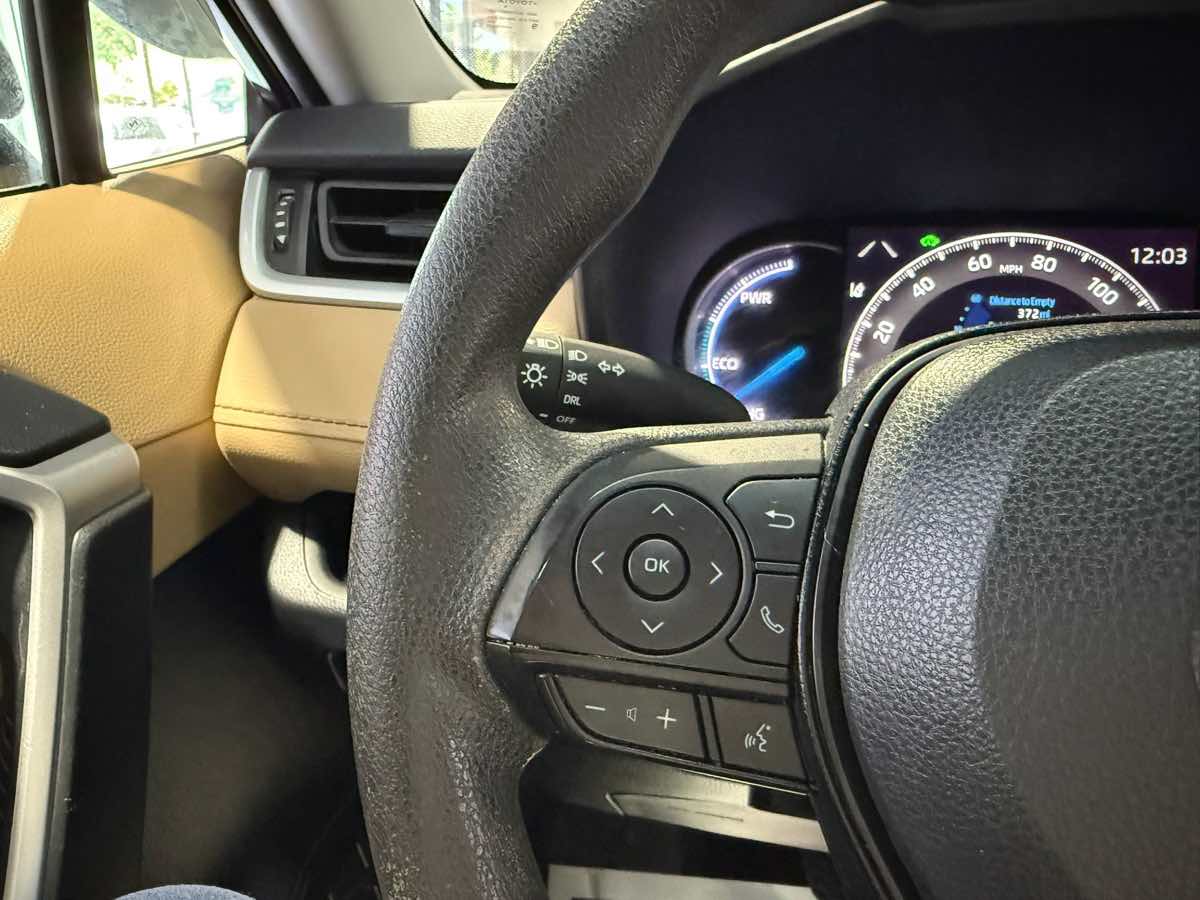2023 Toyota RAV4 Hybrid LE photo 13