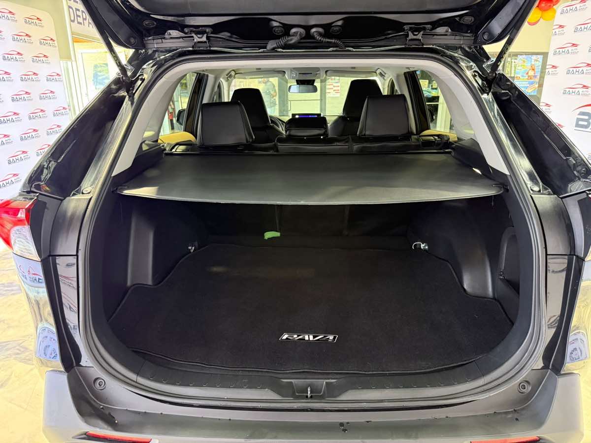 2023 Toyota RAV4 Hybrid LE photo 32