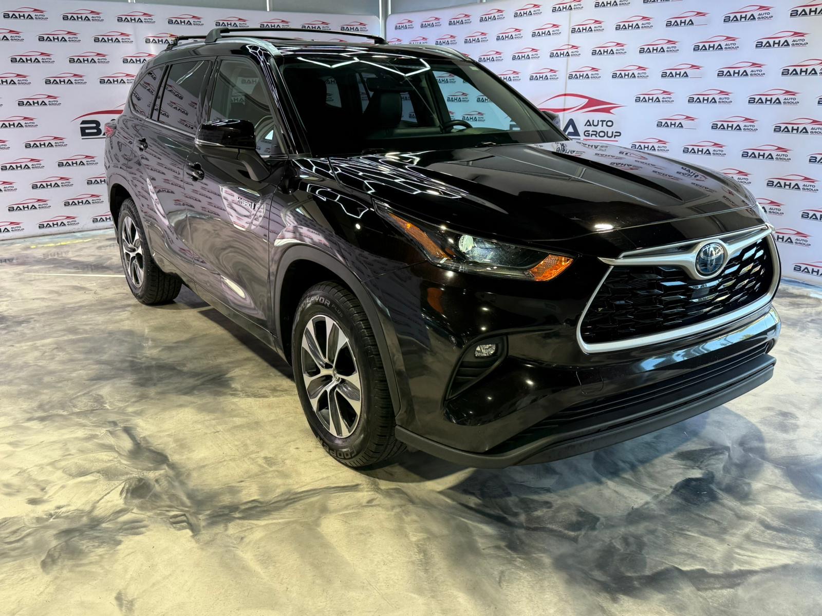 2021 Toyota Highlander Hybrid XLE photo 5