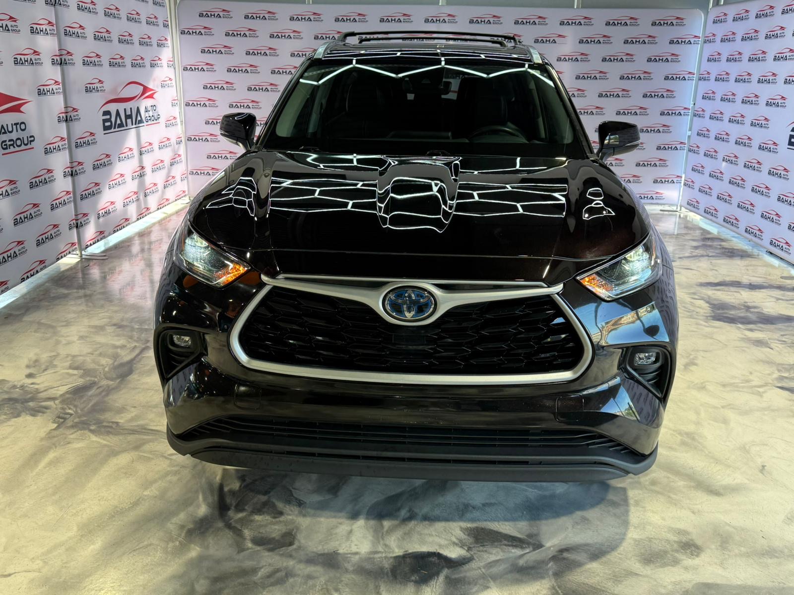 2021 Toyota Highlander Hybrid XLE photo 6