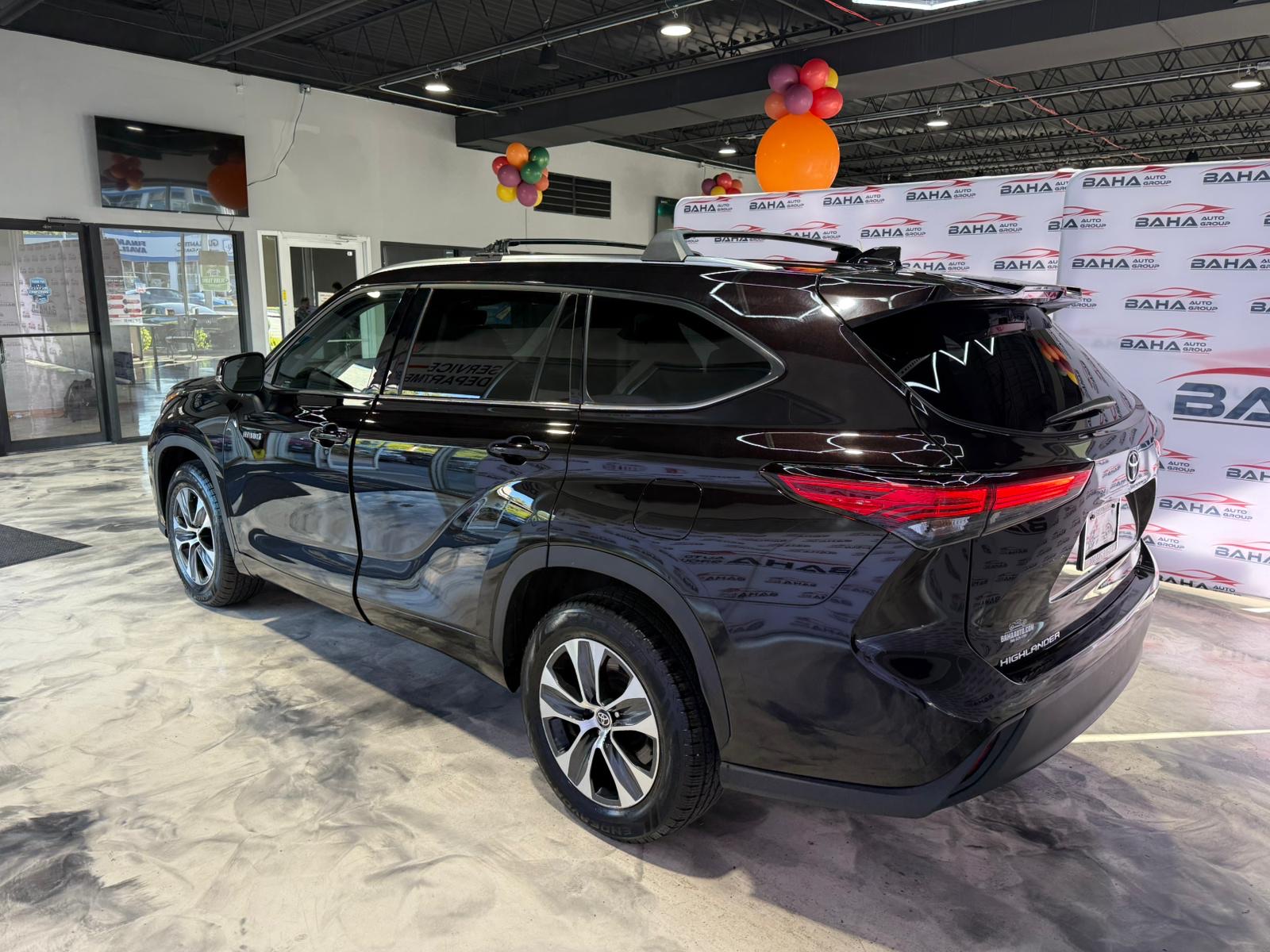 2021 Toyota Highlander Hybrid XLE photo 8