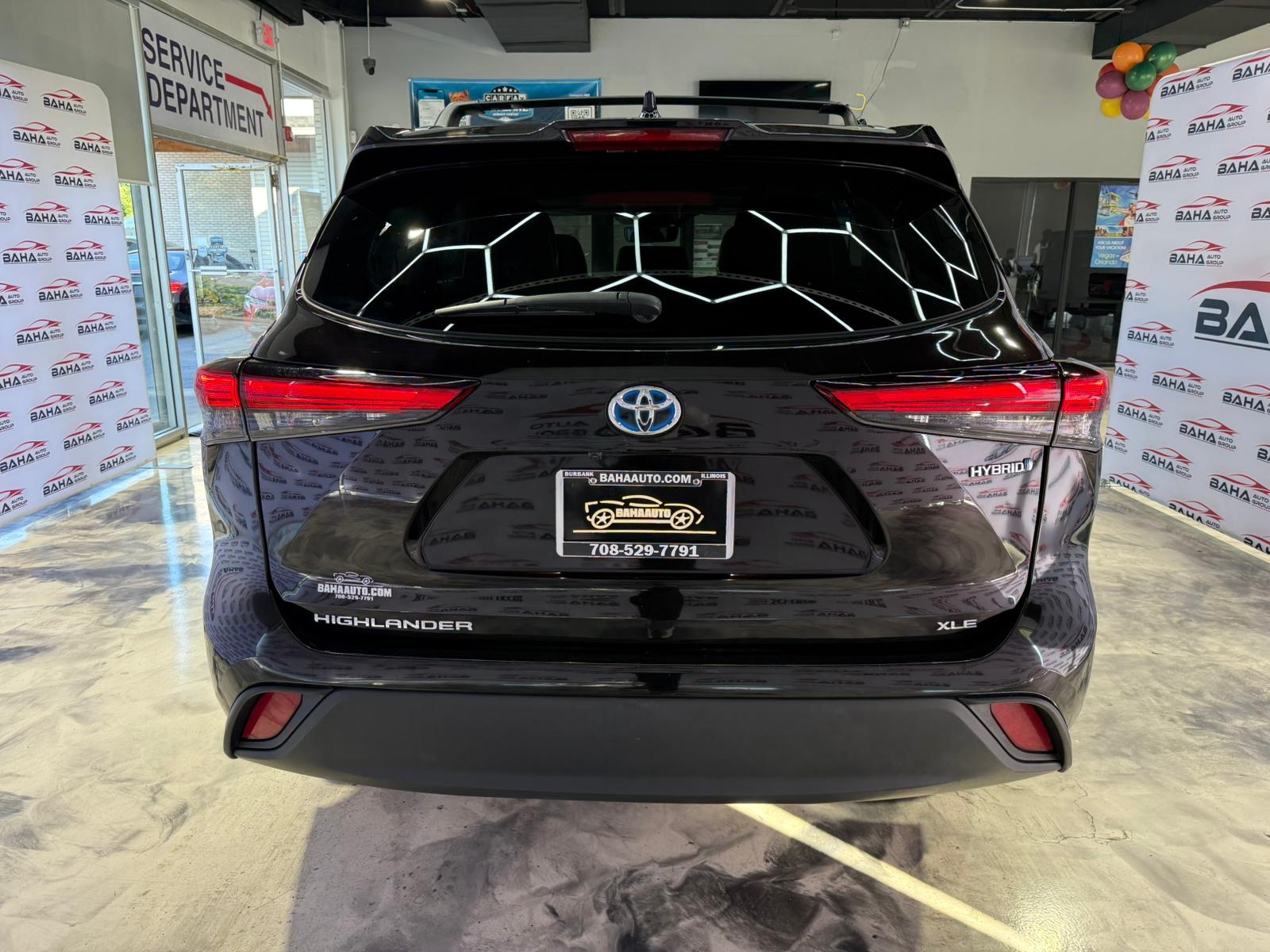 2021 Toyota Highlander Hybrid XLE photo 9