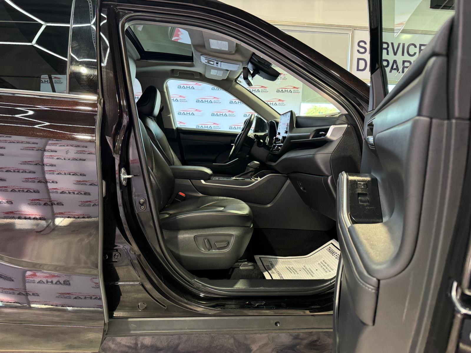 2021 Toyota Highlander Hybrid XLE photo 24