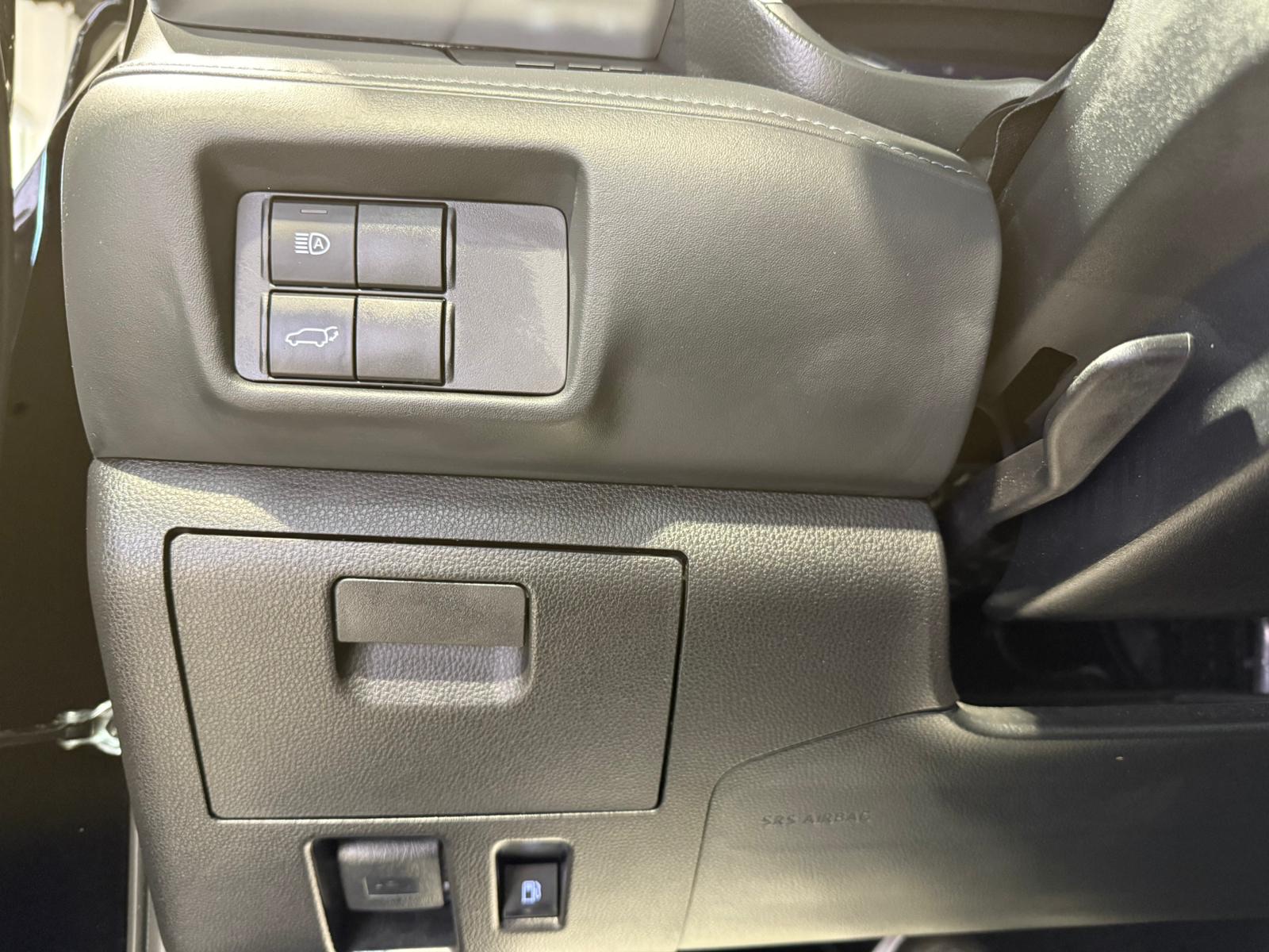 2021 Toyota Highlander Hybrid XLE photo 13