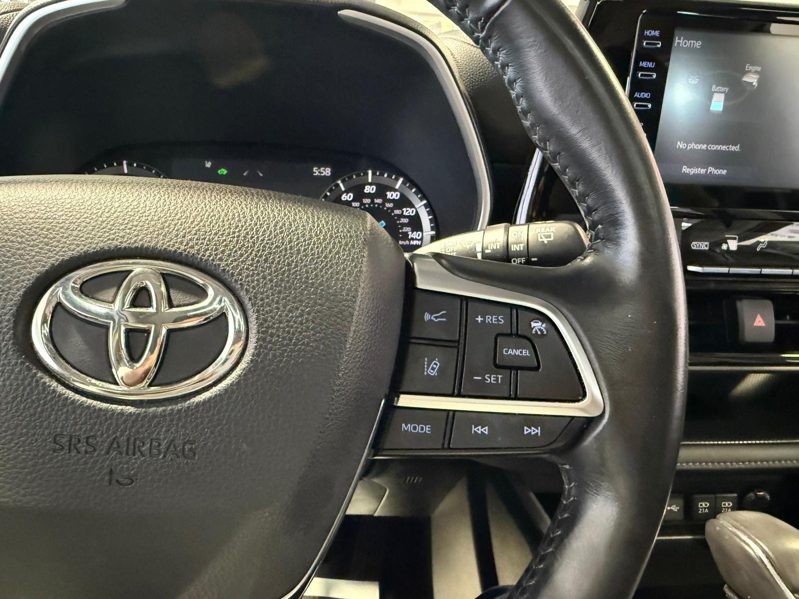 2021 Toyota Highlander Hybrid XLE photo 17