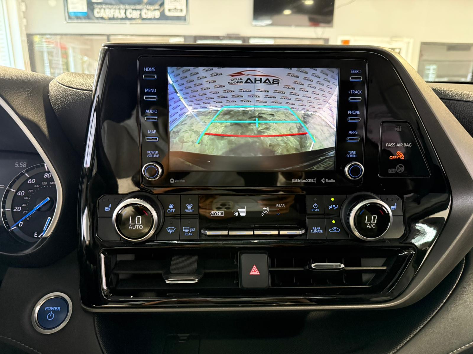 2021 Toyota Highlander Hybrid XLE photo 28