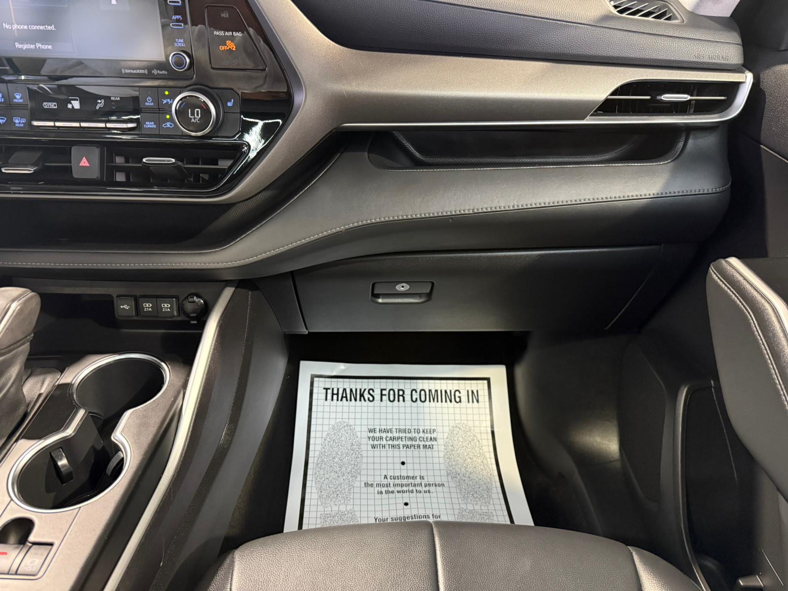 2021 Toyota Highlander Hybrid XLE photo 31