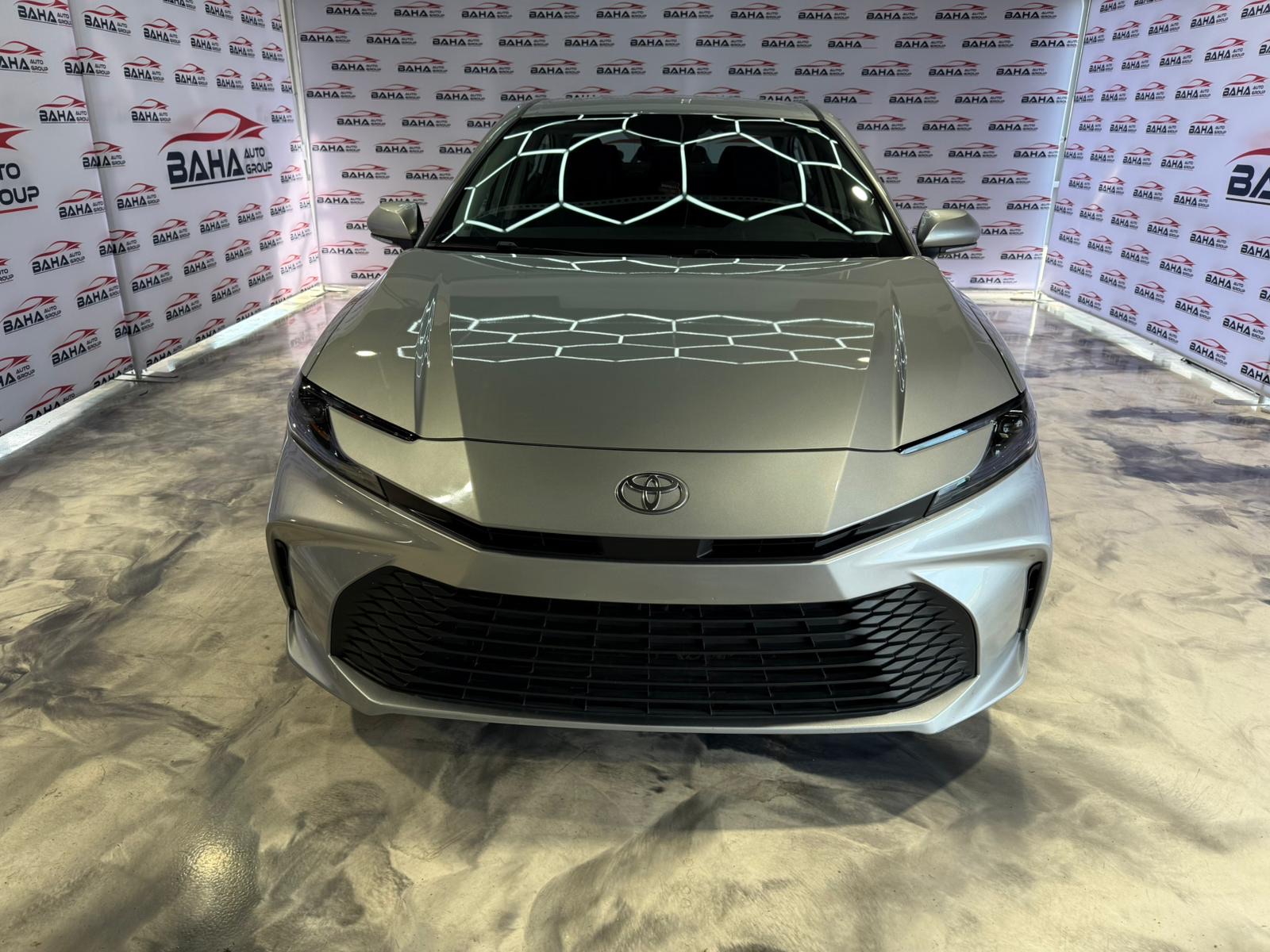 2025 Toyota Camry LE photo 3