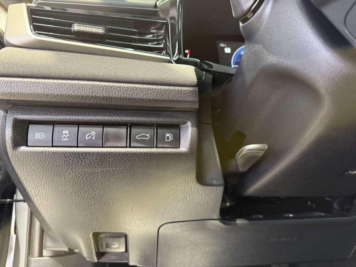 2025 Toyota Camry LE photo 21