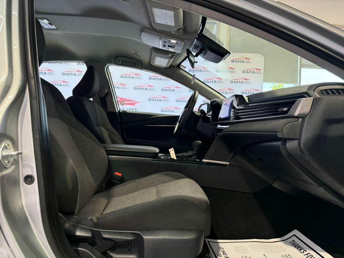 2025 Toyota Camry LE photo 27