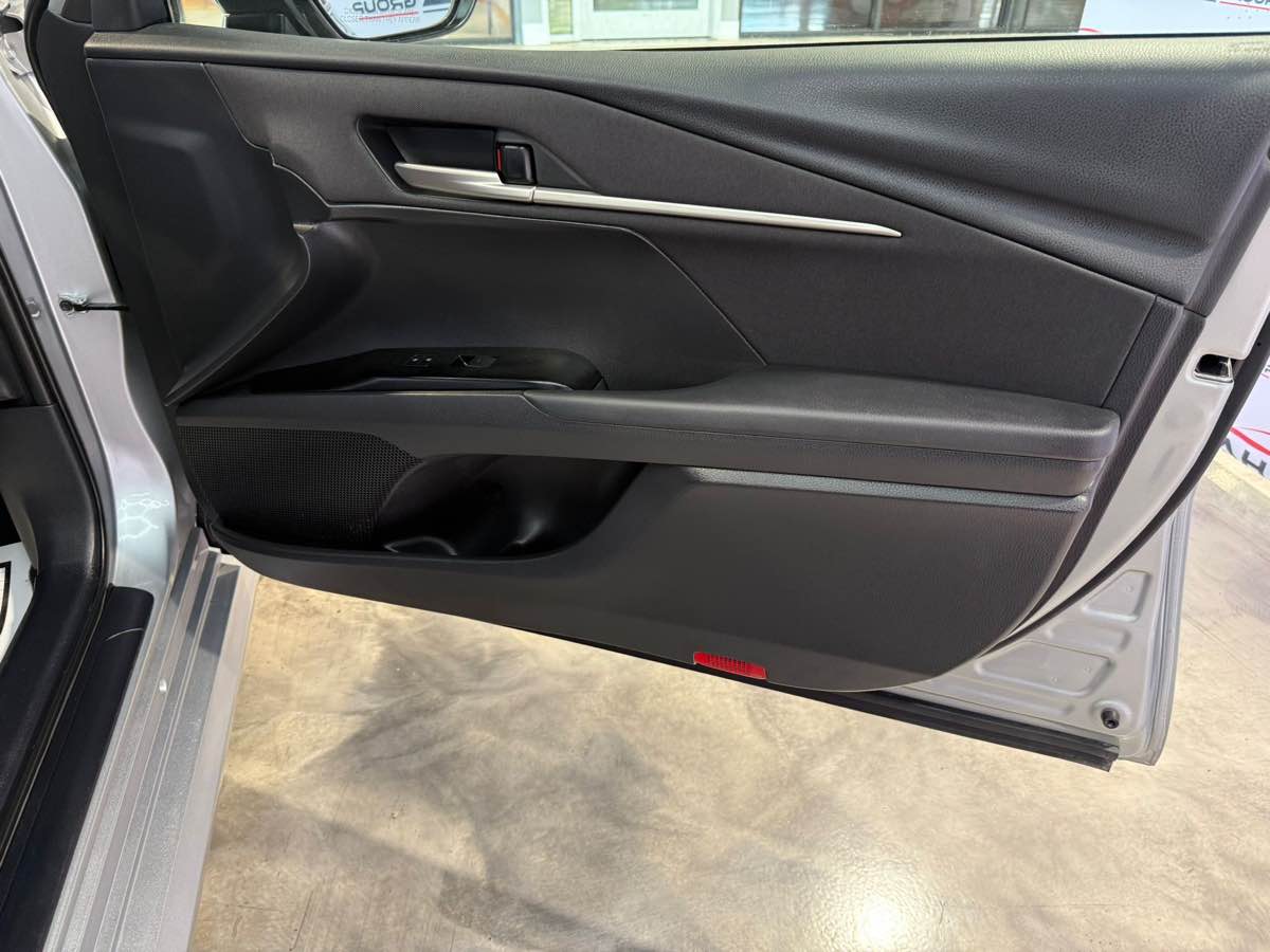 2025 Toyota Camry LE photo 29
