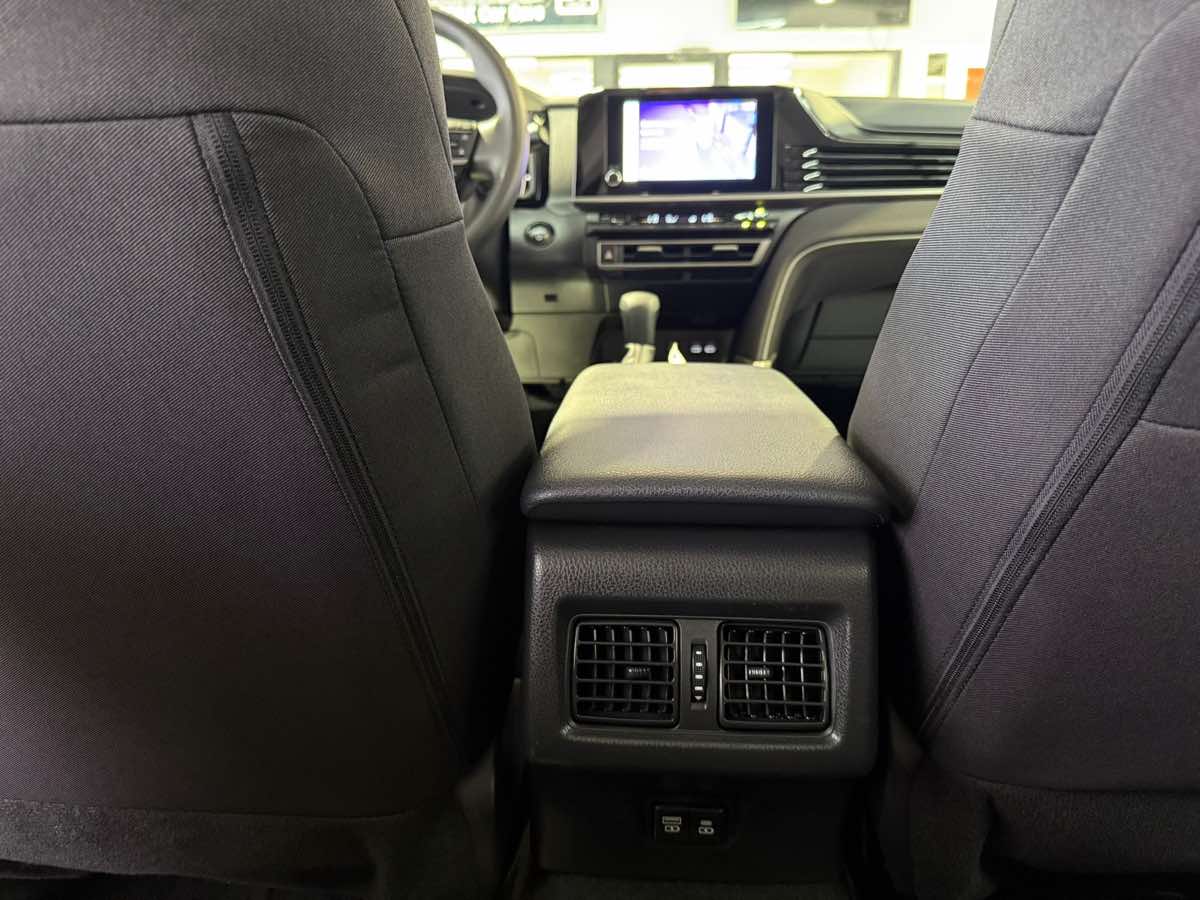 2025 Toyota Camry LE photo 32