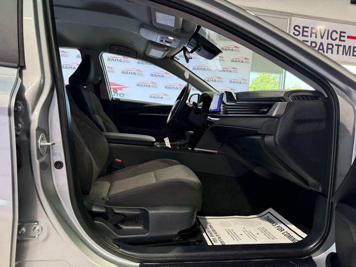 2025 Toyota Camry LE photo 33