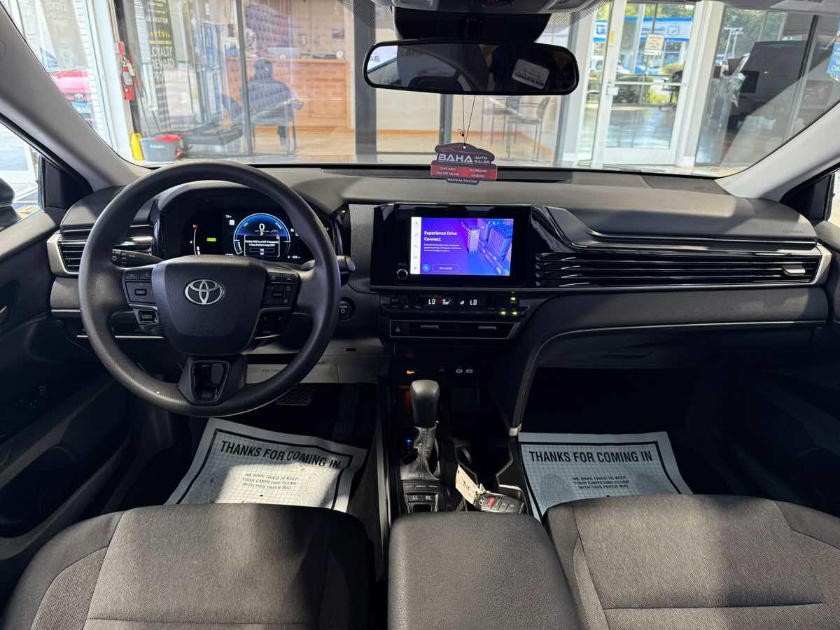 2025 Toyota Camry LE photo 37
