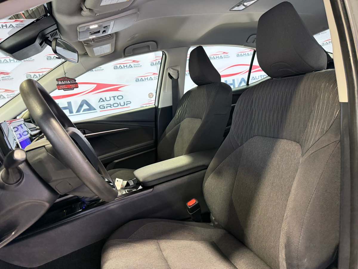 2025 Toyota Camry LE photo 39